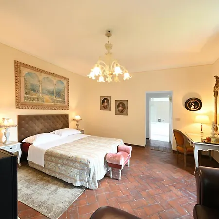 Lucchesi Guest house 3*