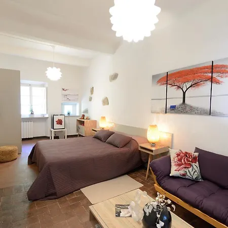 Lucchesi Guest house