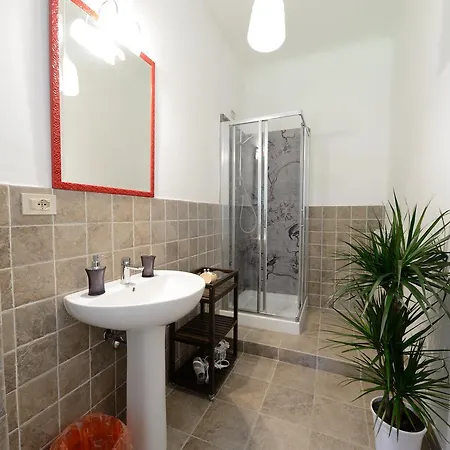 Guest house Lucchesi 3*