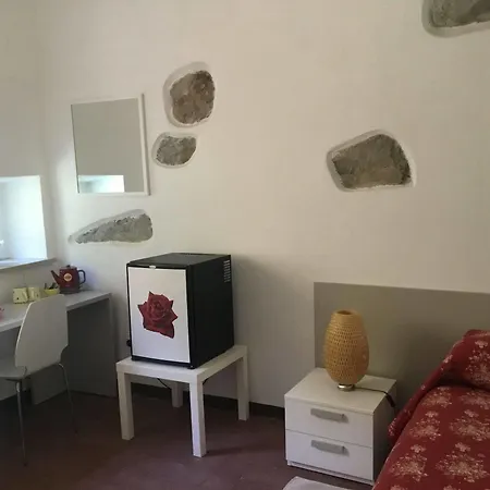 Lucchesi Guest house 3*